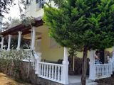 Yüzme havuzlu GAMA Sitesinde kat kaloriferli yaz &kış oturulacak masrafsız villa